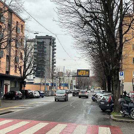 Casa Meli, Ampio Bilocale Nuovo Daire Bolonya Dış mekan fotoğraf